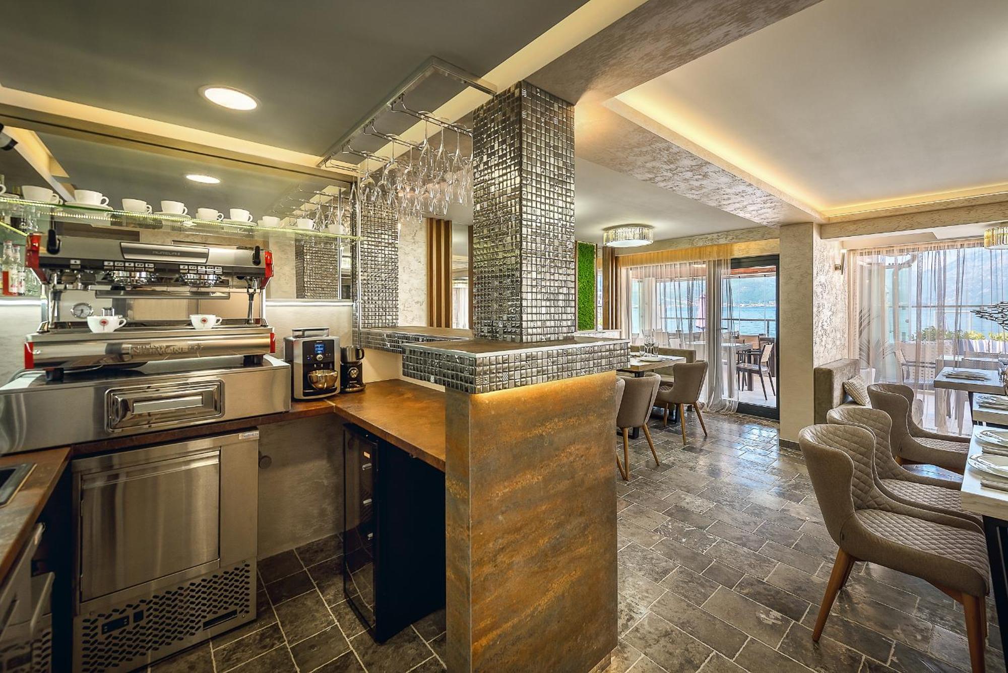 Santorini Apart Hotel Krasići Esterno foto