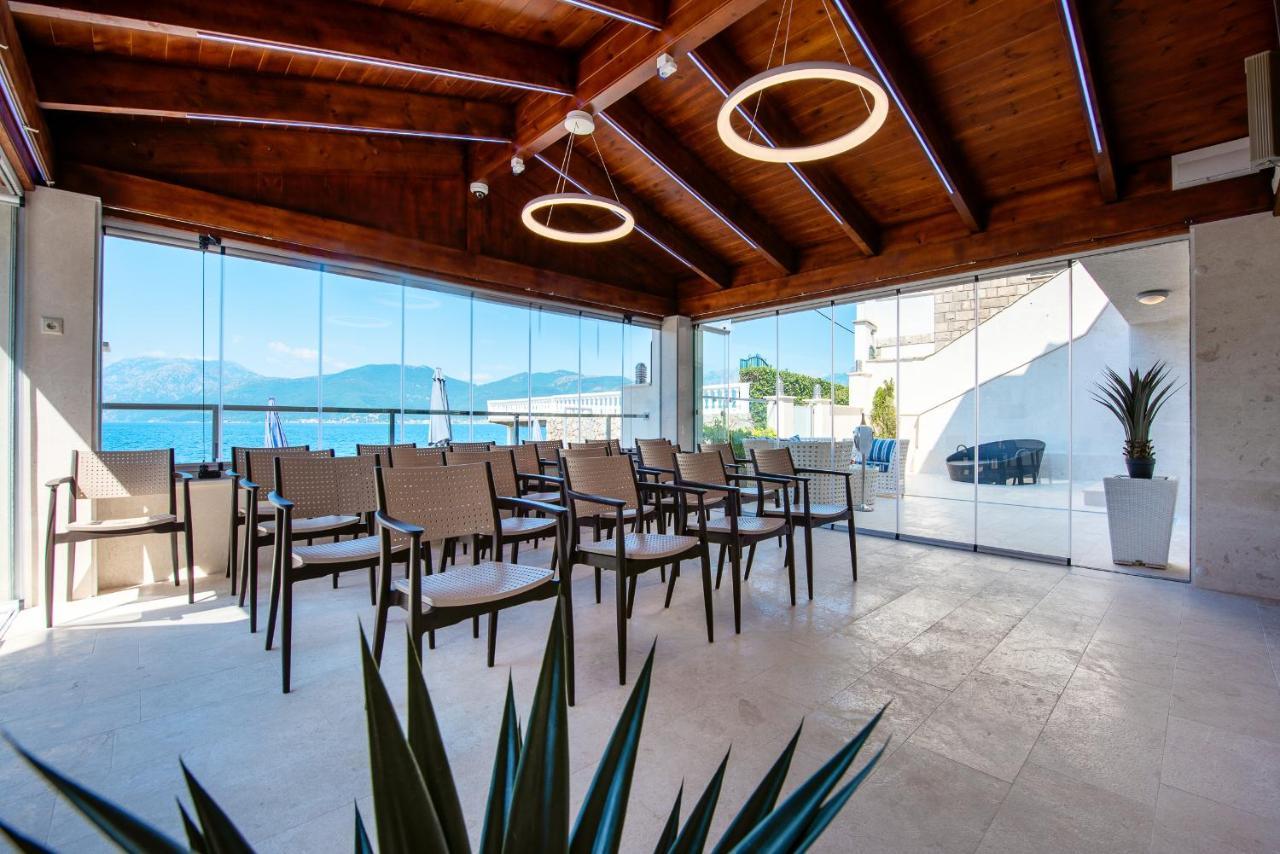 Santorini Apart Hotel Krasići Esterno foto