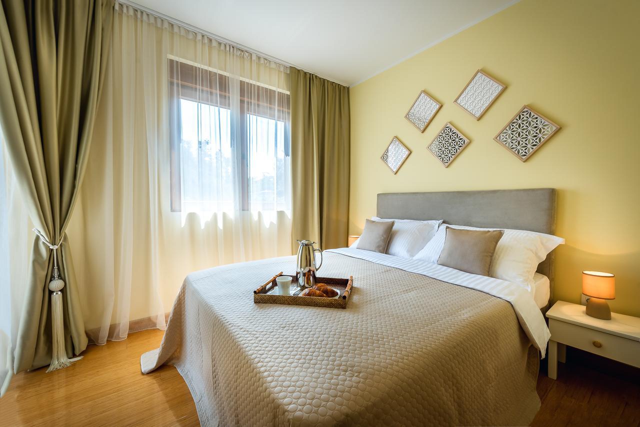 Santorini Apart Hotel Krasići Esterno foto
