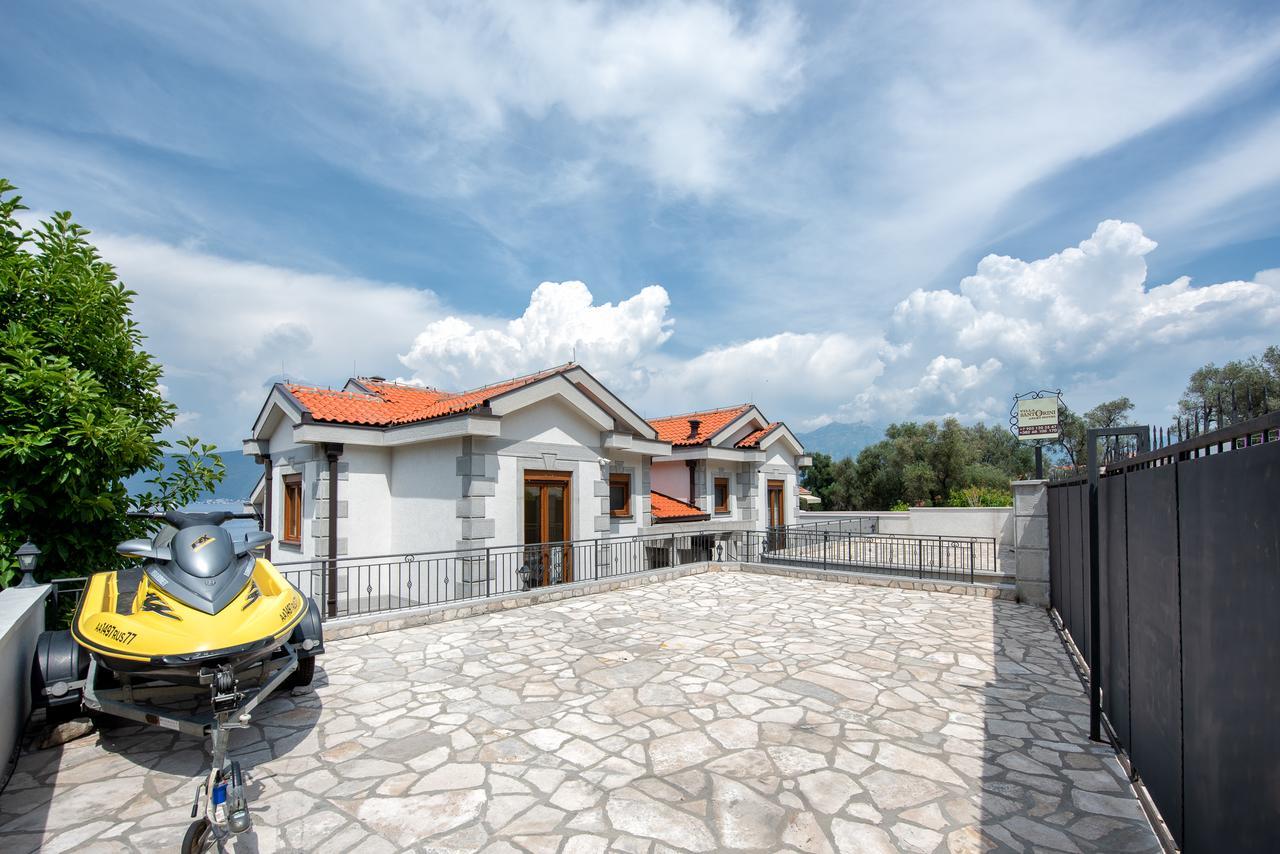 Santorini Apart Hotel Krasići Esterno foto